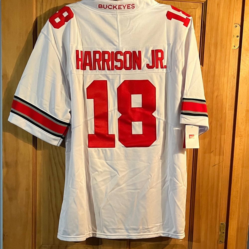 New Nike White Jersey with Red Number 18 - Picture 5 of 5